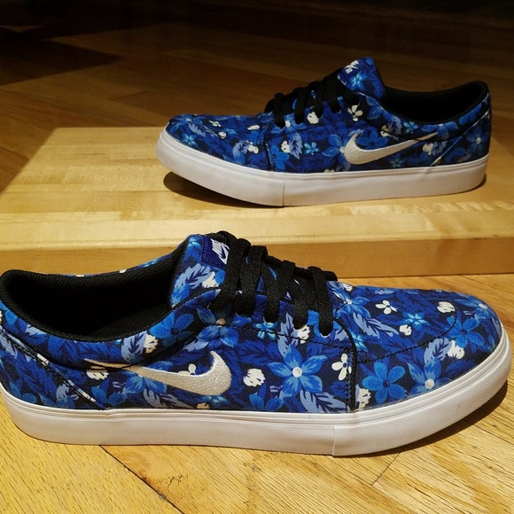 nike blue floral shoes